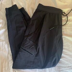 Athleta venture pants. Black 8